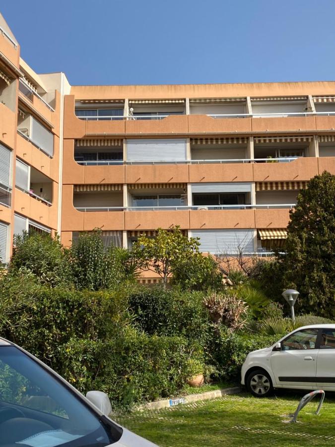 Appart. F2 Apercu Port De Santa Lucia St Raphael Сен-Рафаель Екстер'єр фото
